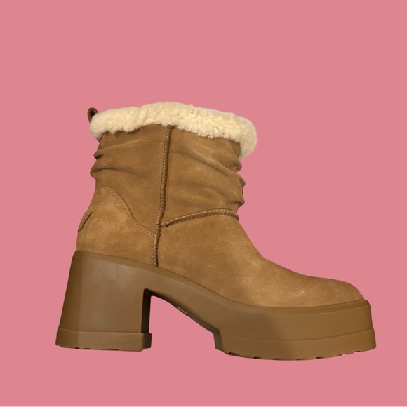 UGG—Moxy Pull-On- Chesnut - Picture 4 of 6